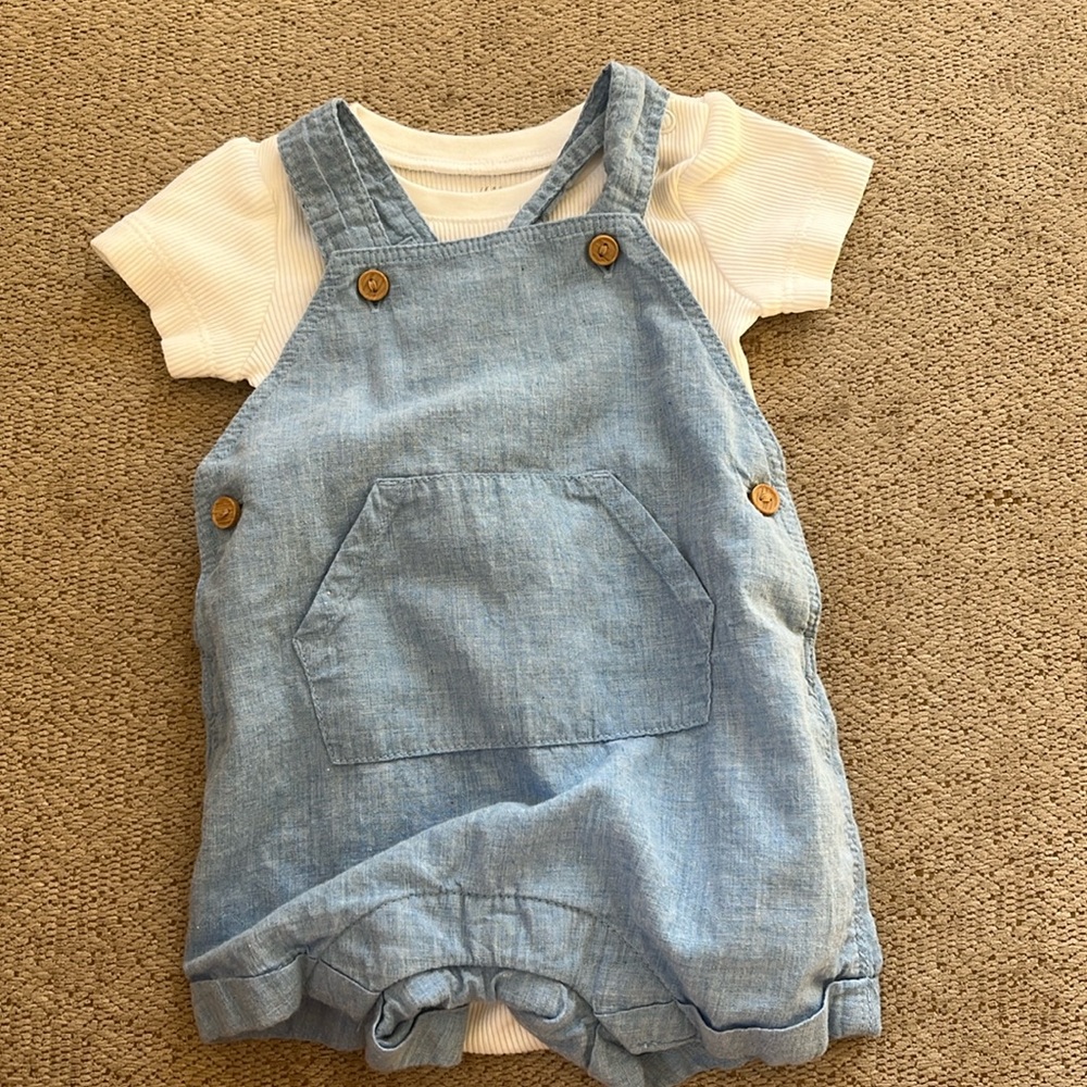 H&M Newborn Outfit